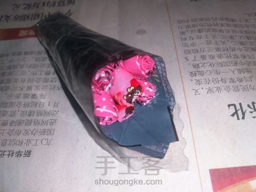 糖纸改造浪漫微花束 第5步