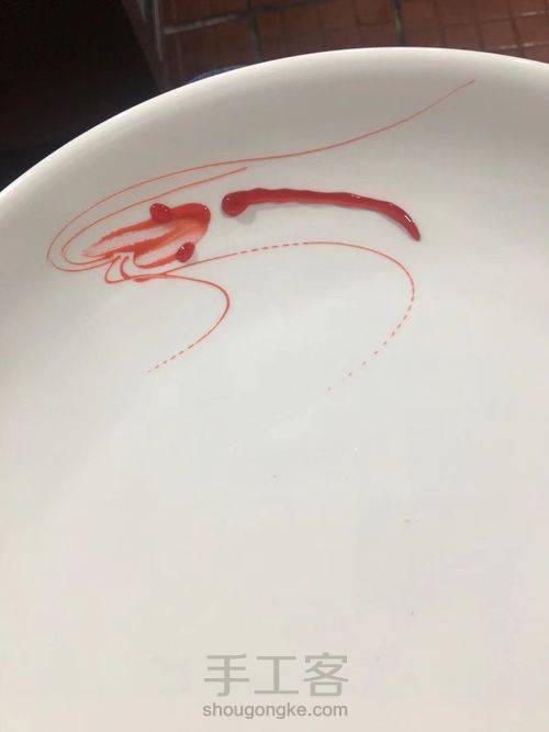 教大家用果酱画一只大虾 第3步