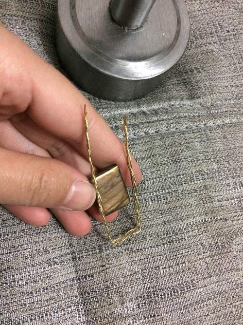 两用款拉长绕线吊坠 第5步