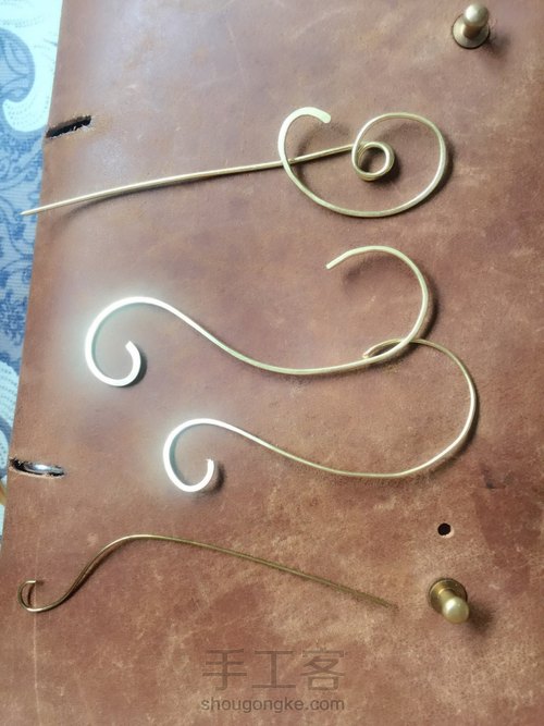 由线条转变而来的--卷花贝片胸针 第8步