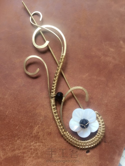 由线条转变而来的--卷花贝片胸针 第11步