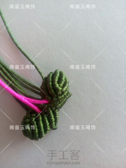 萌萌哒 斜卷结 手工编织草莓 第24步