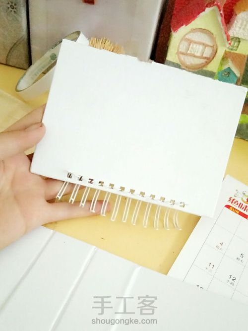 旧台历变身小挂钩(超简单) 第3步
