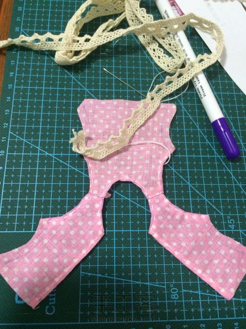 碎布头的逆袭之小蛮腰和她的粉裙子 第3步