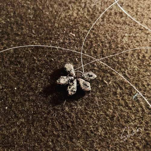  💠「108°」 💠 串珠耳环 第2步