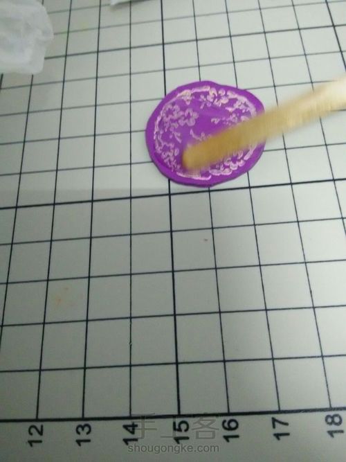 美美哒——滴胶热缩片 第11步