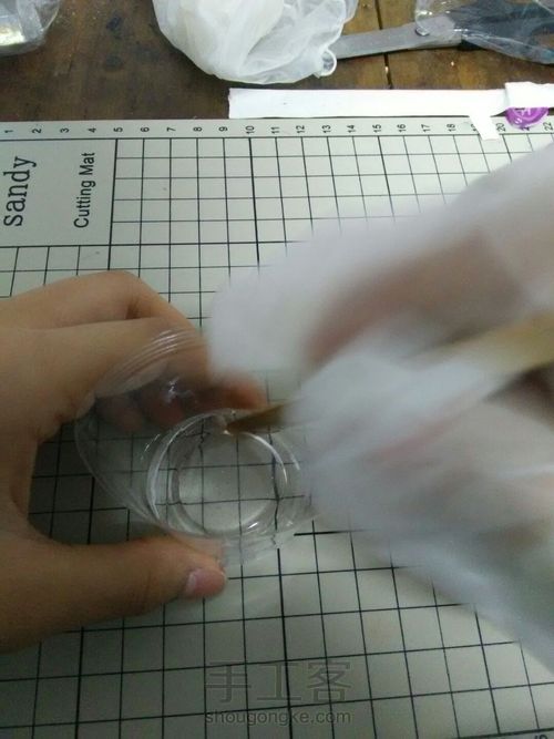 美美哒——滴胶热缩片 第6步