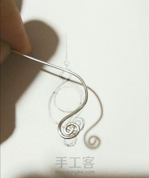 绕线珍珠耳坠。基础 第2步