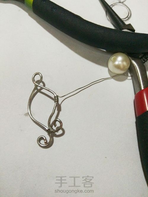 绕线珍珠耳坠。基础 第4步