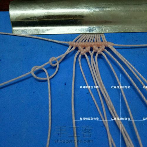 创意玉米手绳 第11步