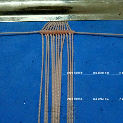 创意玉米手绳 第3步