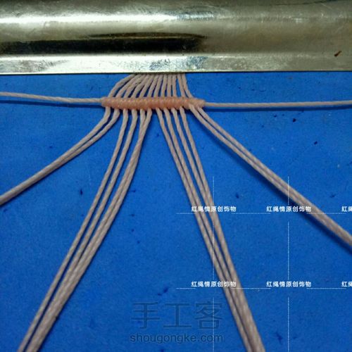 创意玉米手绳 第4步