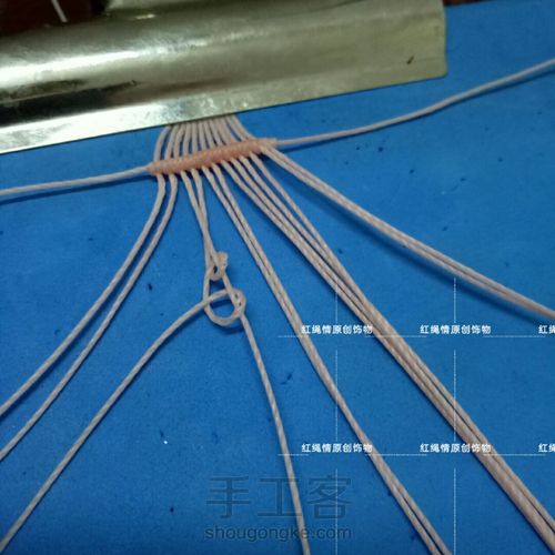 创意玉米手绳 第5步