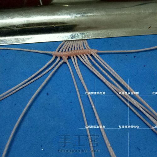 创意玉米手绳 第6步