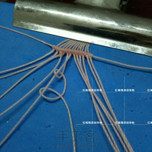 创意玉米手绳 第7步