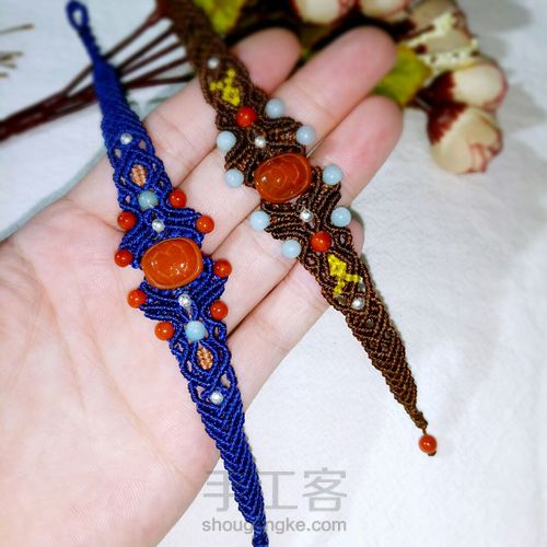 南红小富甲手绳 第1步