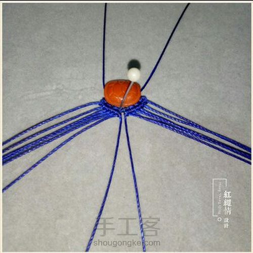 南红小富甲手绳 第17步