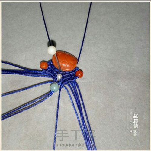 南红小富甲手绳 第29步