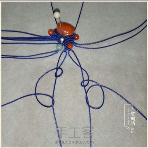 南红小富甲手绳 第35步