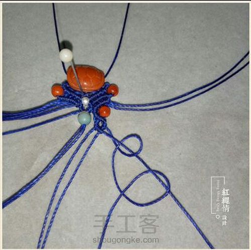 南红小富甲手绳 第37步