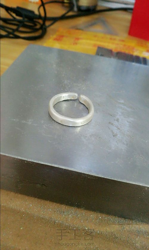 制作一个简约的开口银戒指！ 第4步