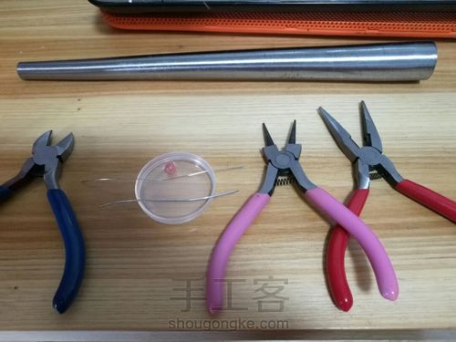 简约红纹石戒指,百搭 第3步