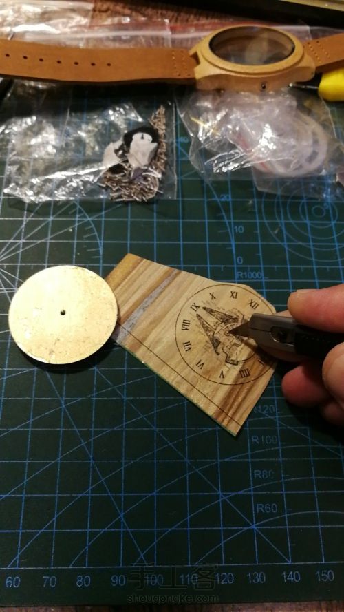 制作一块木头手表 第2步