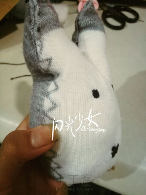 用袜子做兔子🐰 第8步