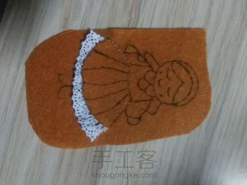 小女孩胸针 第6步