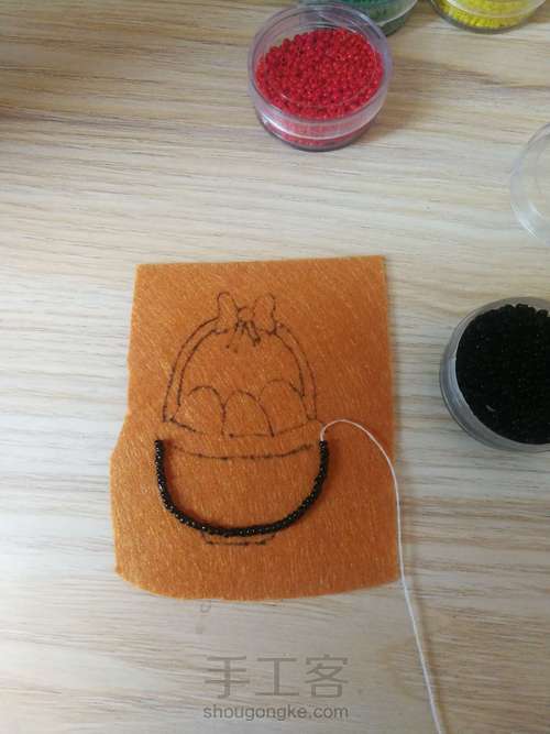 鸡蛋胸针 第1步