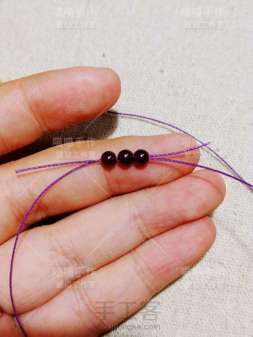 石榴石蜜蜡手链 第6步