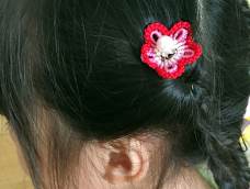 简单的小花教程，主要用斜卷结和雀头结。小花可用做头饰，手链，胸针等
