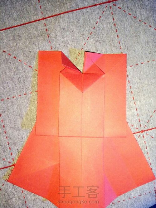 连衣裙折纸。。。 第12步