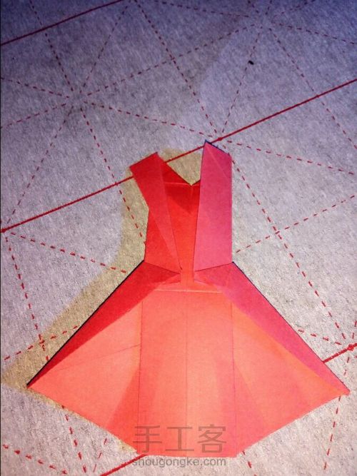 连衣裙折纸。。。 第15步