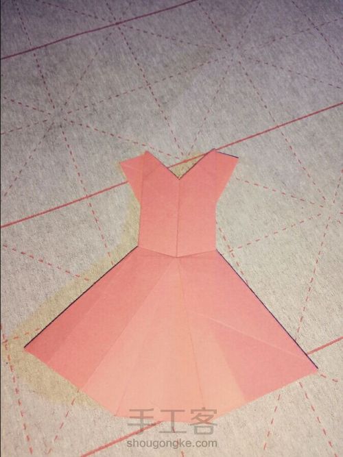 连衣裙折纸。。。 第17步