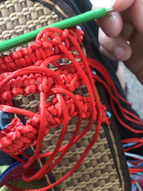 编织立体蝴蝶凉鞋 第3步