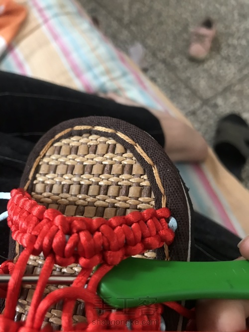 编织立体蝴蝶凉鞋 第5步