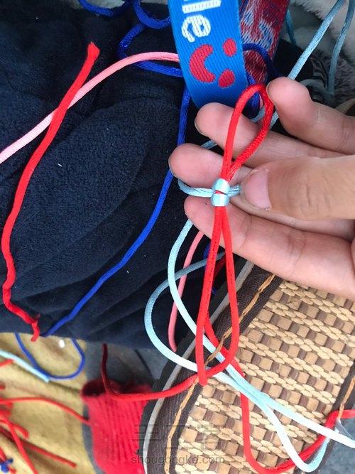 编织立体蝴蝶凉鞋 第10步