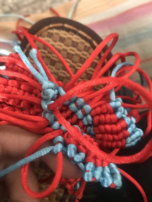 编织立体蝴蝶凉鞋 第21步