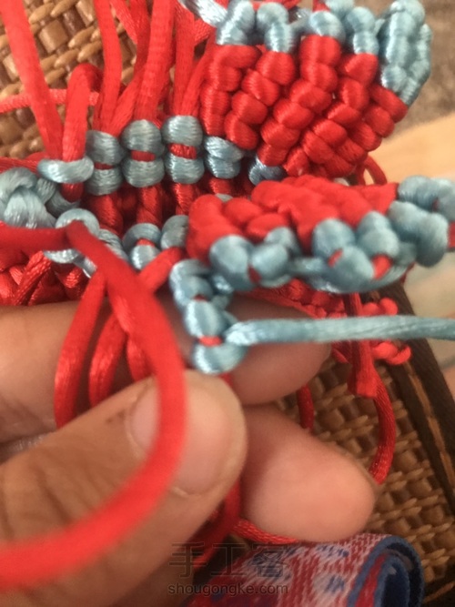 编织立体蝴蝶凉鞋 第22步