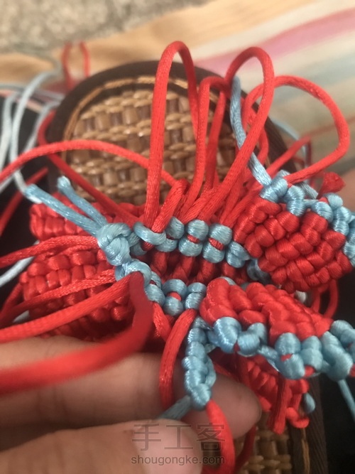 编织立体蝴蝶凉鞋 第23步