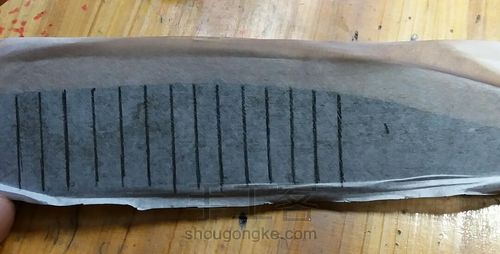 给姑娘做了把奶油小梳子 第2步