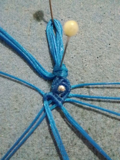 线头版吊坠 第10步