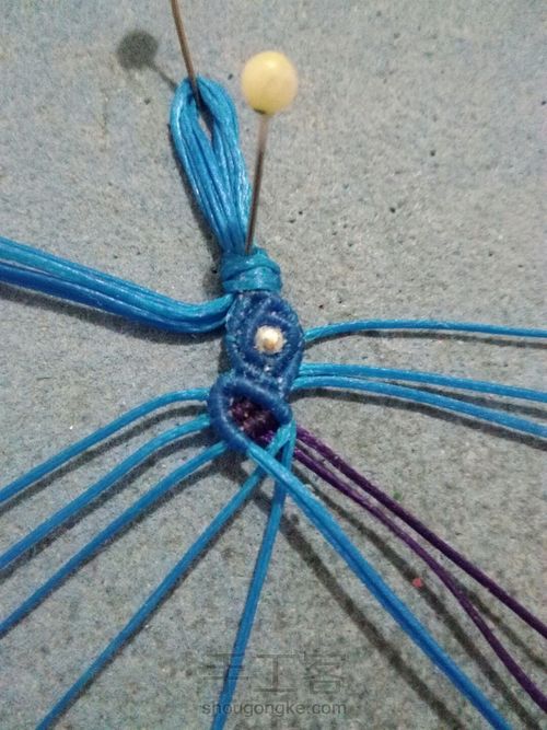 线头版吊坠 第13步