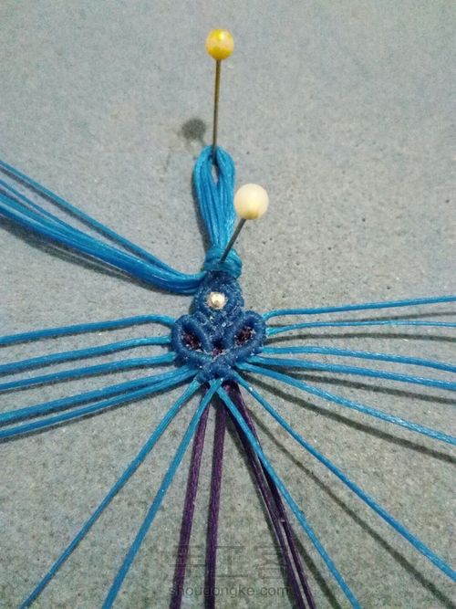 线头版吊坠 第16步