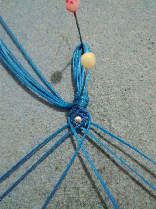 线头版吊坠 第6步