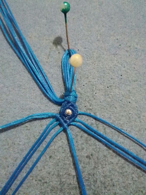 线头版吊坠 第8步