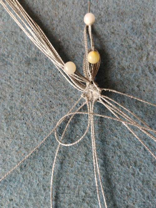 简易双花免挂线包小厚石 第17步