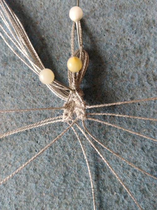 简易双花免挂线包小厚石 第29步