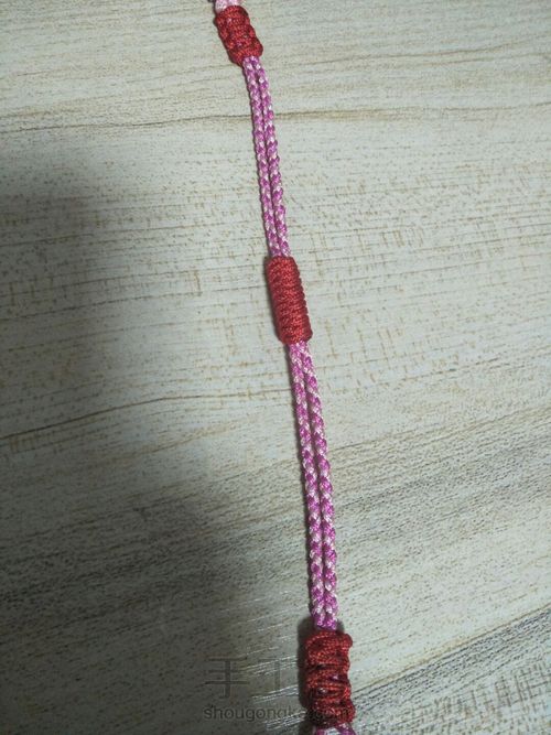 一条无名手链。 第10步